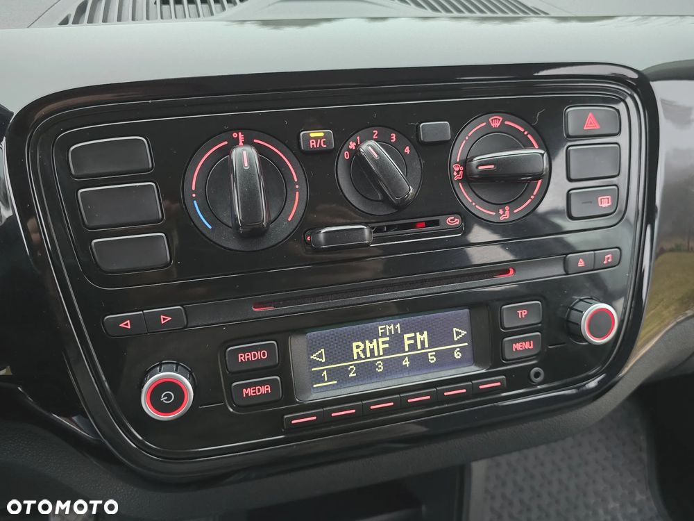 Volkswagen up! 1.0 move - 16