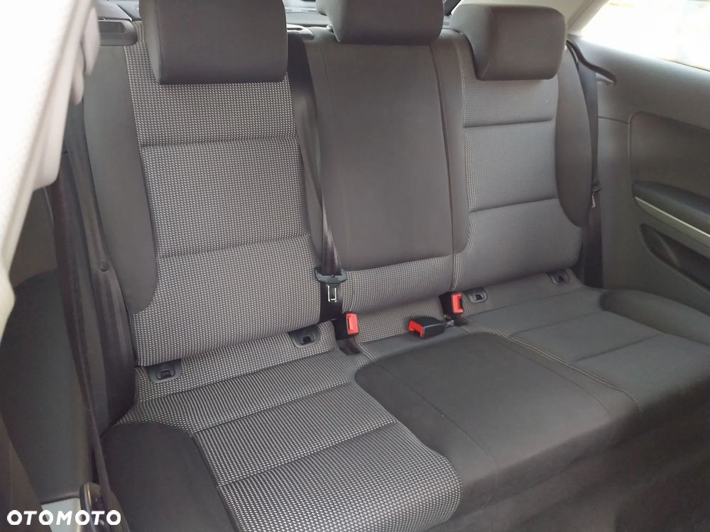 Audi A3 3-drzwiowe 1.6 Attraction - 8