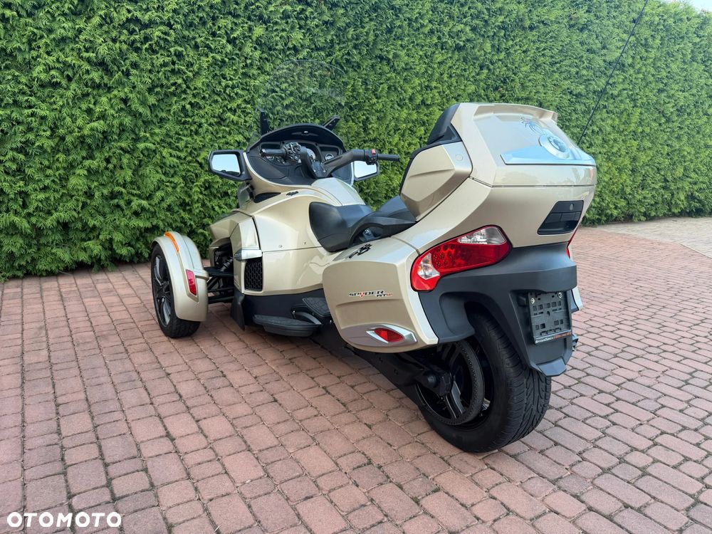 Can-Am Spyder - 4