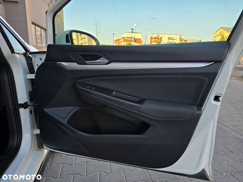 Volkswagen Golf - 28