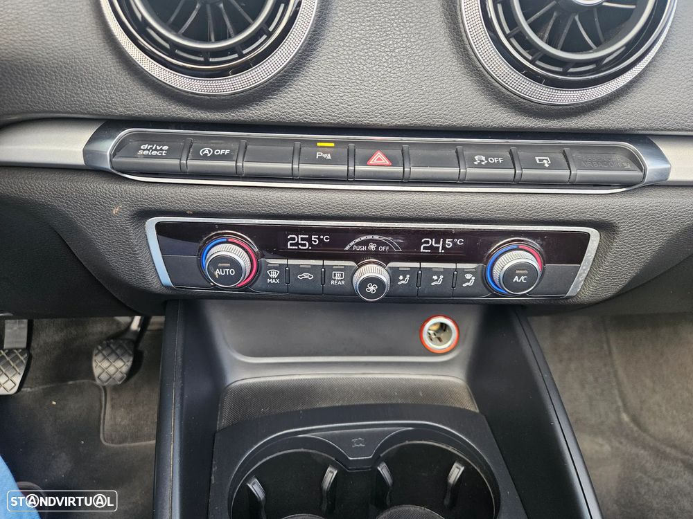 Audi A3 Cabrio 1.6 TDi S-line - 16