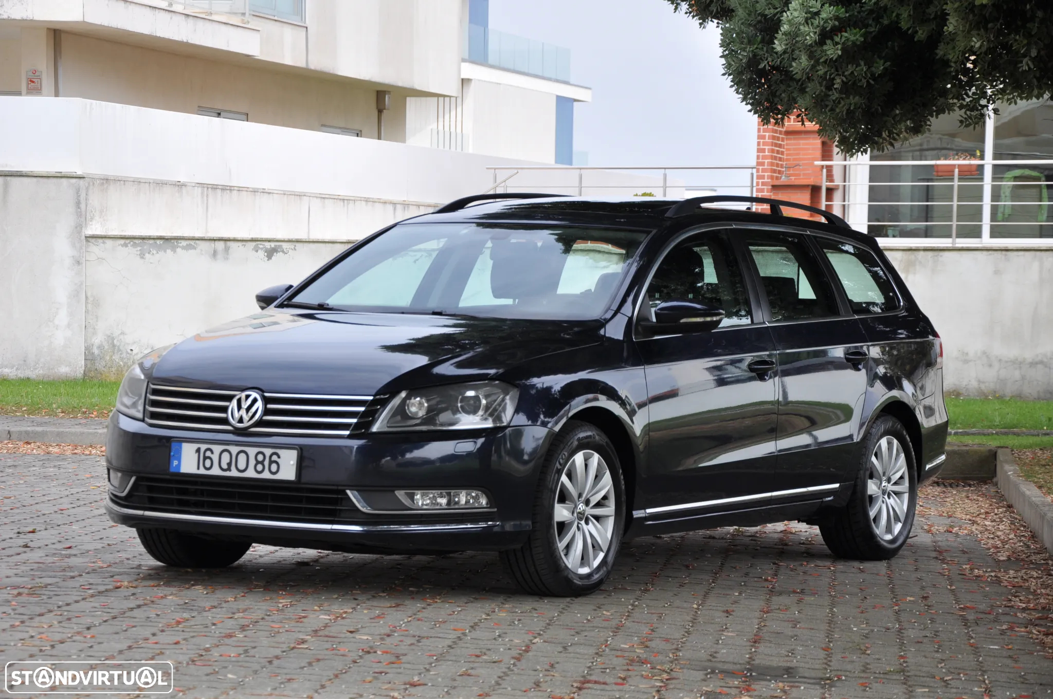 VW Passat Variant 1.6 TDI BlueMotion Trendline - 17