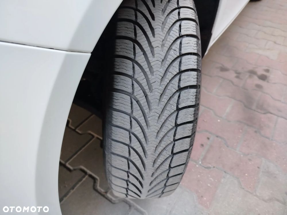 Skoda Fabia 1.2 HTP Active - 35