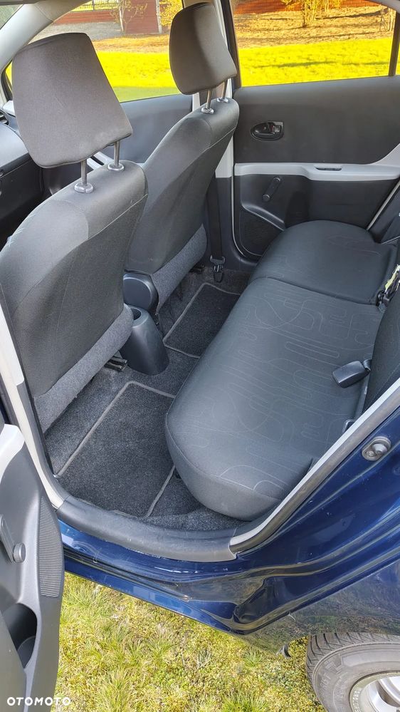 Toyota Yaris - 7