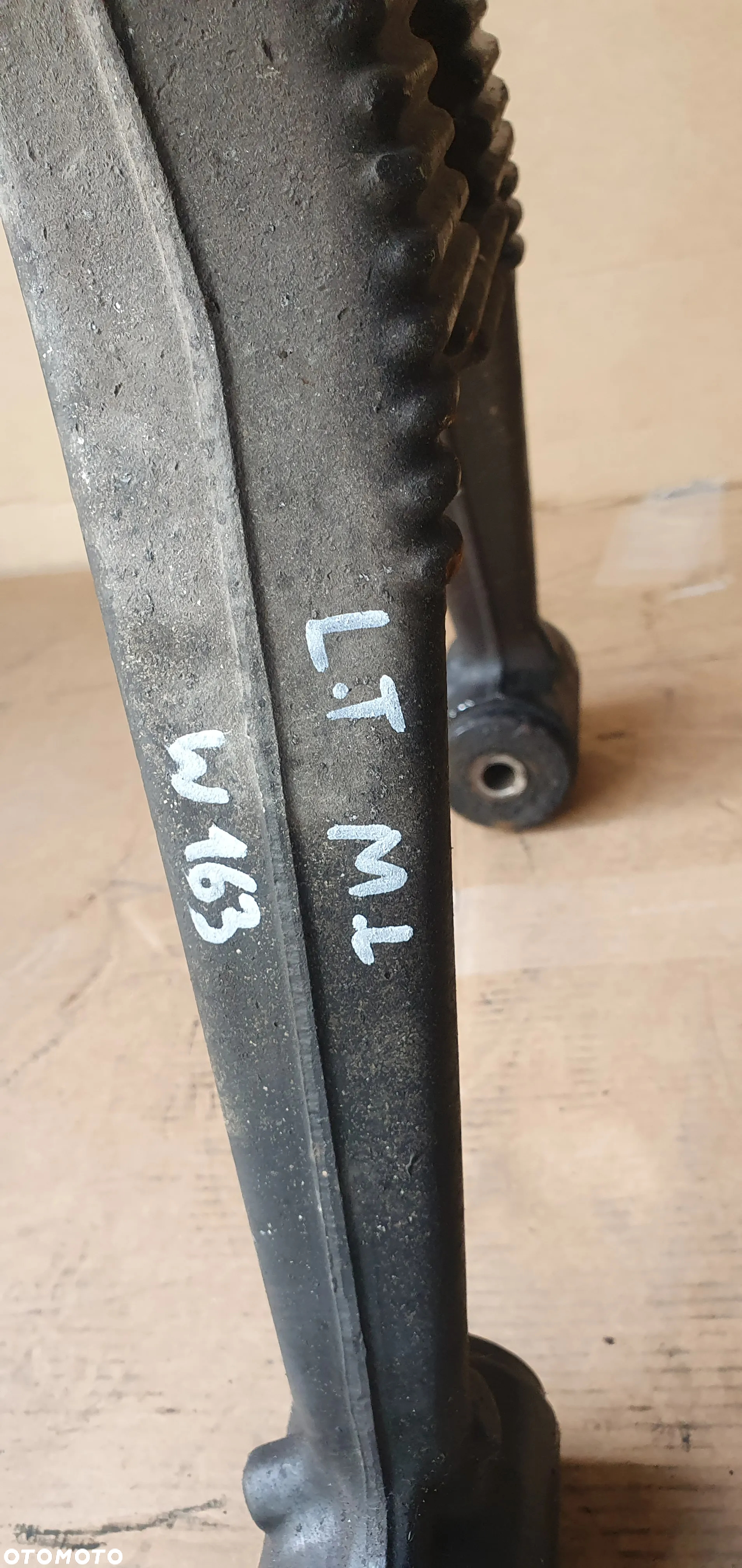 Wahacz lewy tył tylny Mercedes ML W163 - 6
