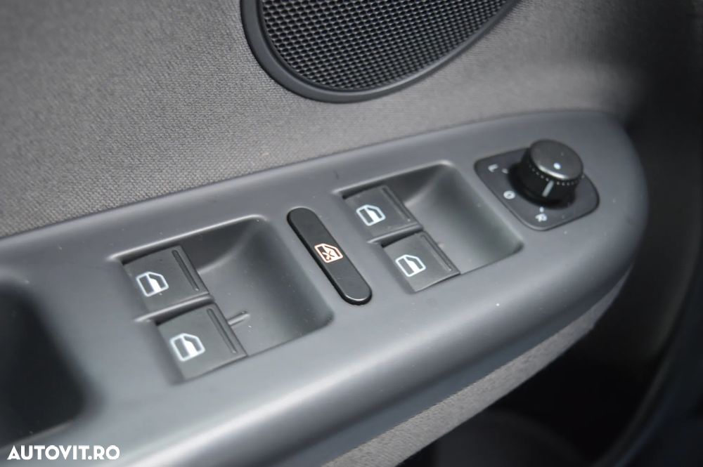 Volkswagen Golf Plus 2.0 TDI Sportline - 30