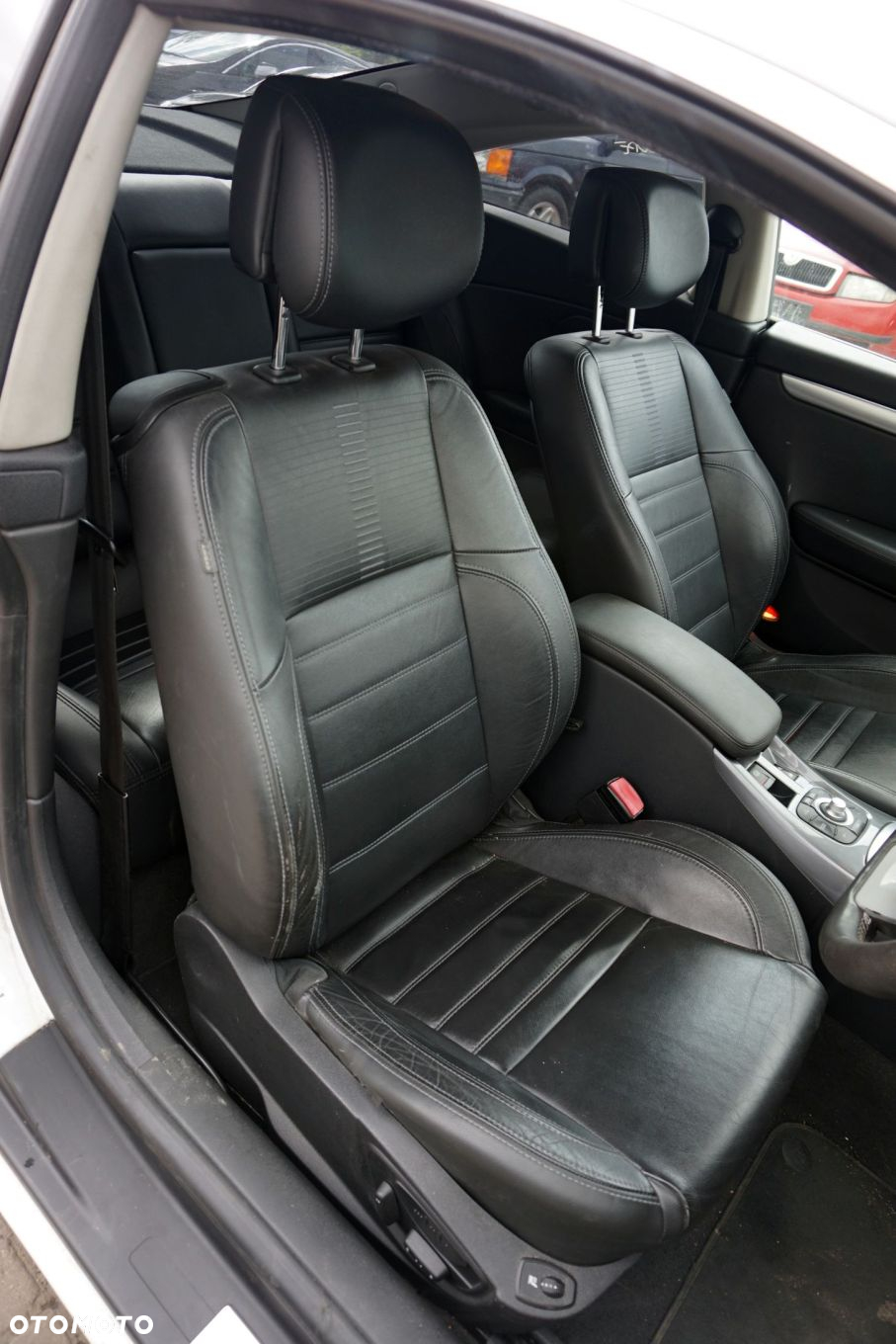 RENAULT LAGUNA III PH1 COUPE 2011 OV369 3.0 DCI V6 V9X891 235KM AJ0006 BIAŁY na części - 15