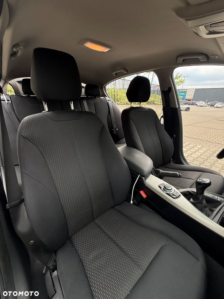 BMW Seria 1 118d Advantage - 17