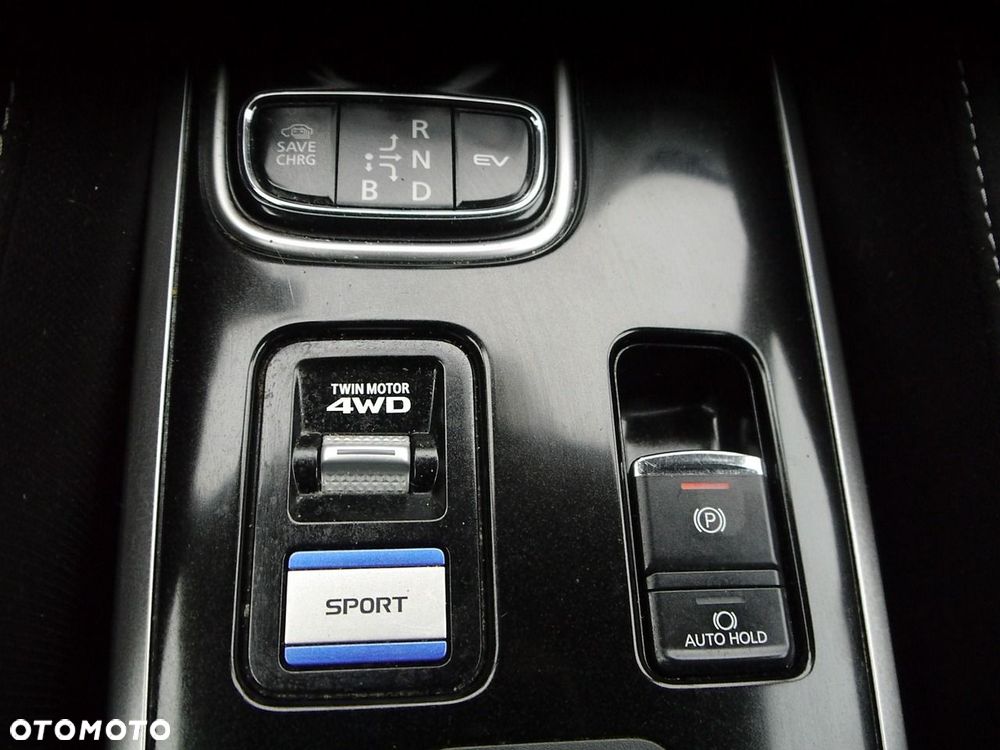 Mitsubishi Outlander - 23