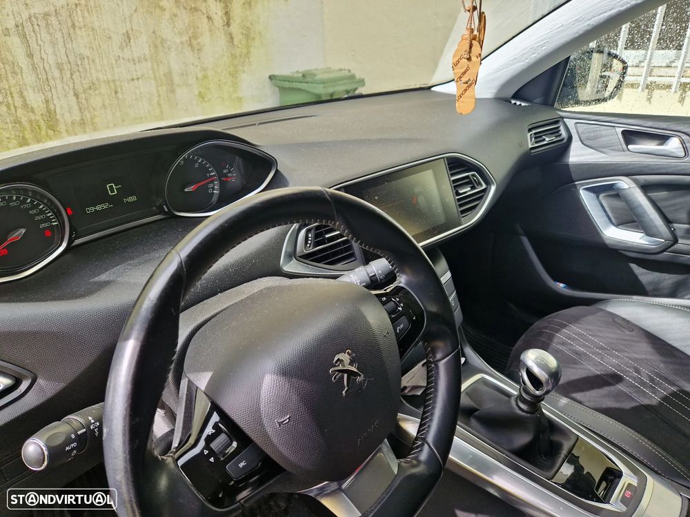 Peugeot 308 1.5 BlueHDi Allure Pack - 10