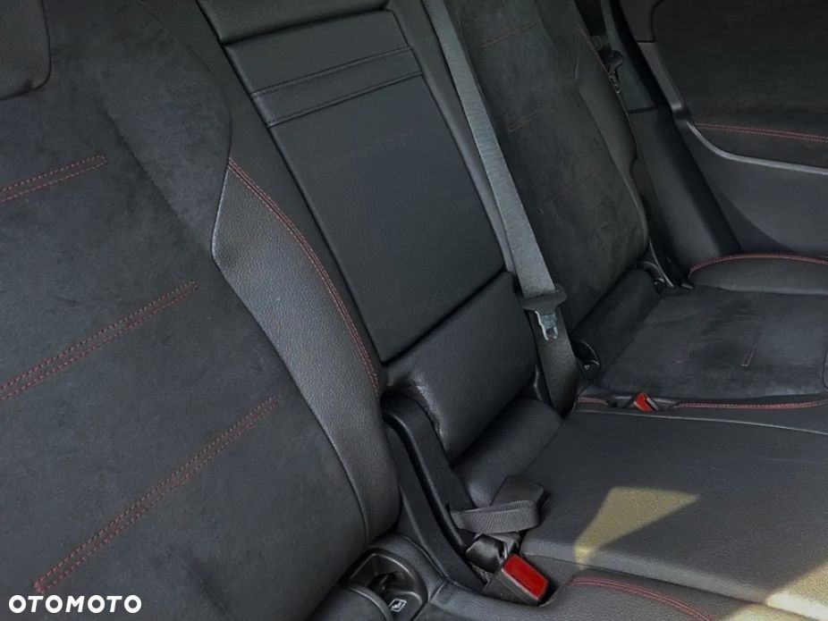 Mercedes-Benz GLB 200 AMG Line 7G-DCT - 16