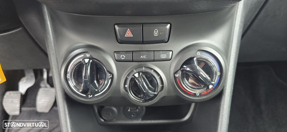 Peugeot 2008 1.2 PureTech Style - 17