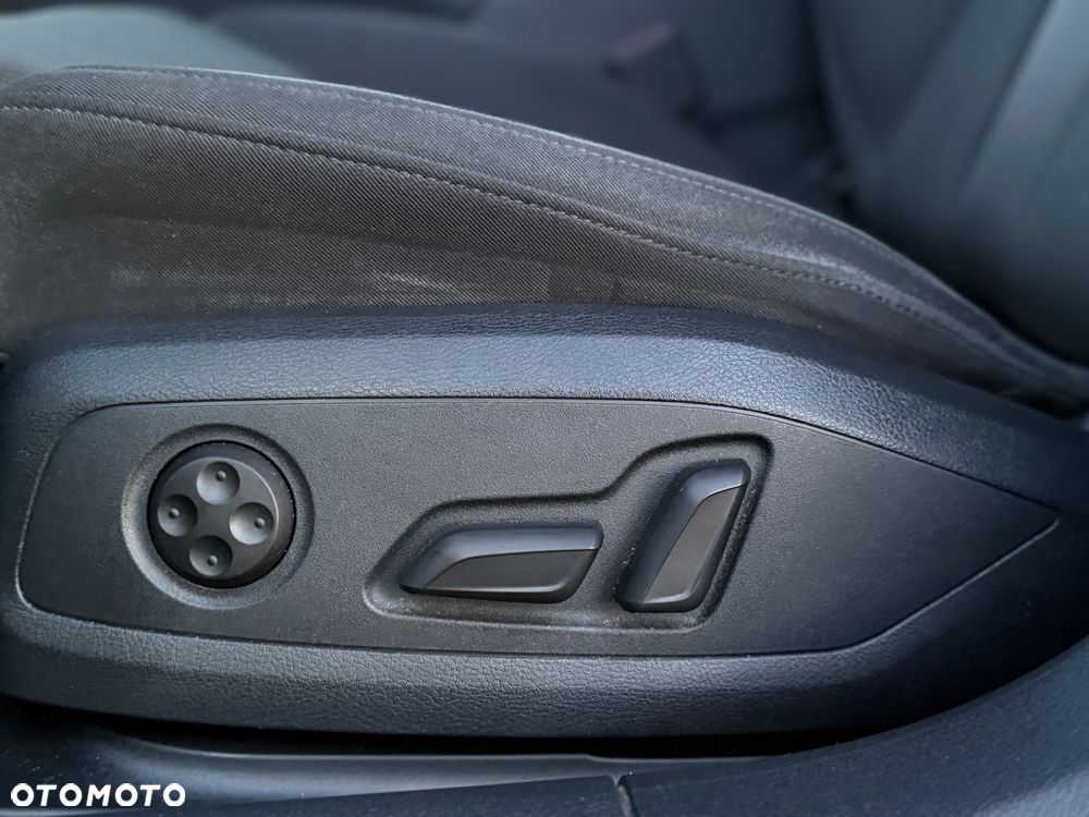 Audi A4 Avant 2.0 TDI Sport S tronic - 26