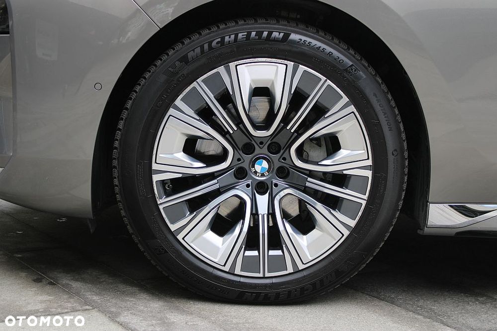 BMW Seria 7 740d xDrive mHEV sport - 6
