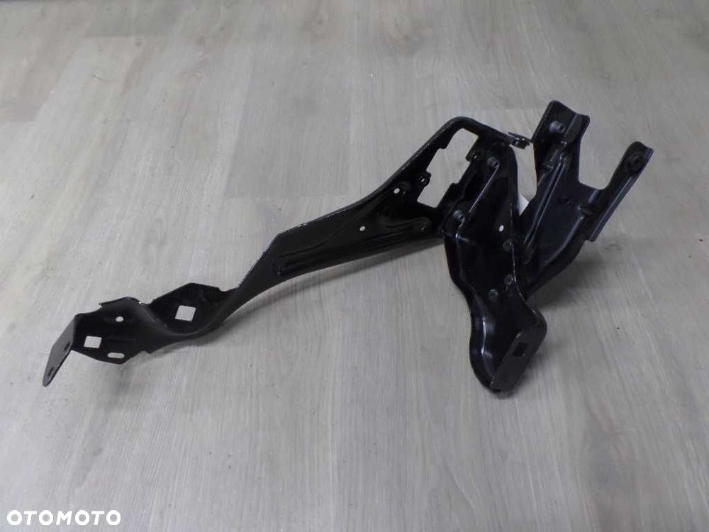 MERCEDES C KLASA W204 OKULAR PASA PRZEDNIEGO PRAWY A2046201091 - 3
