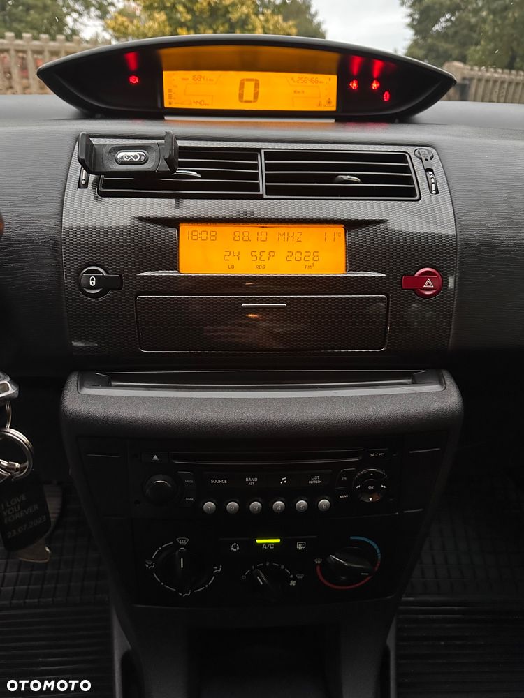 Citroën C4 1.6 HDi Impress - 21