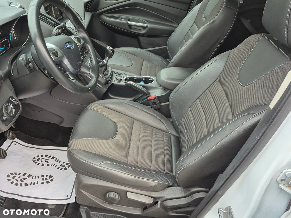 Ford Kuga 2.0 TDCi 2x4 SYNC - 19