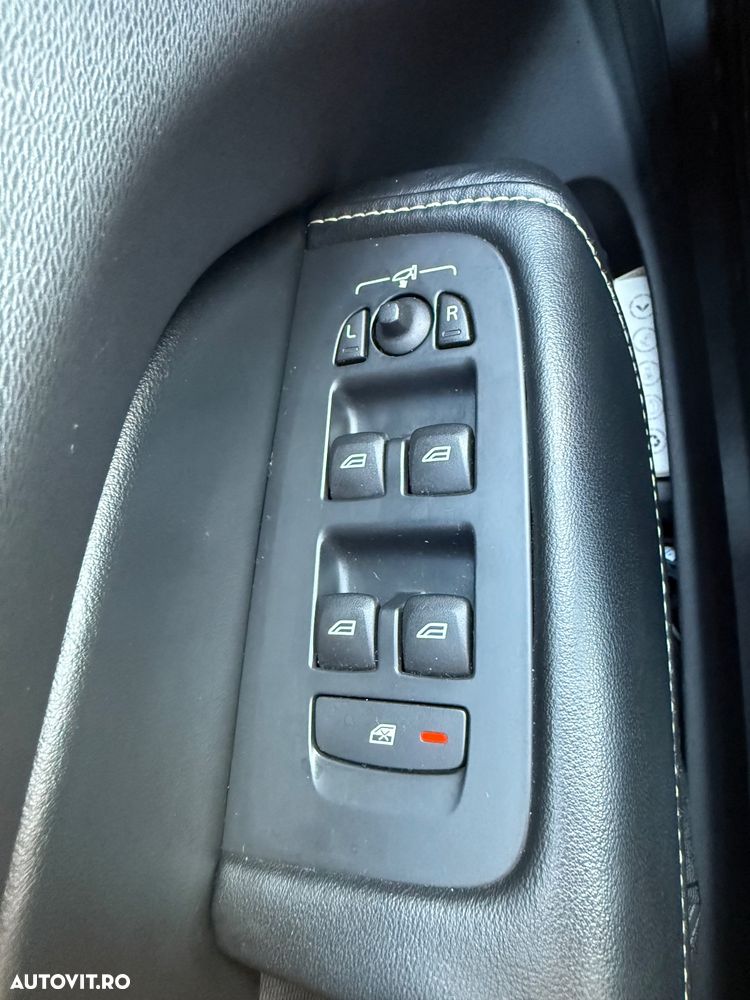 Volvo XC 60 T8 Twin Engine AWD R-Design - 13