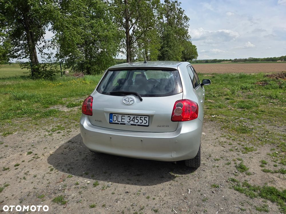 Toyota Auris 1.6 VVT-i Prestige - 4