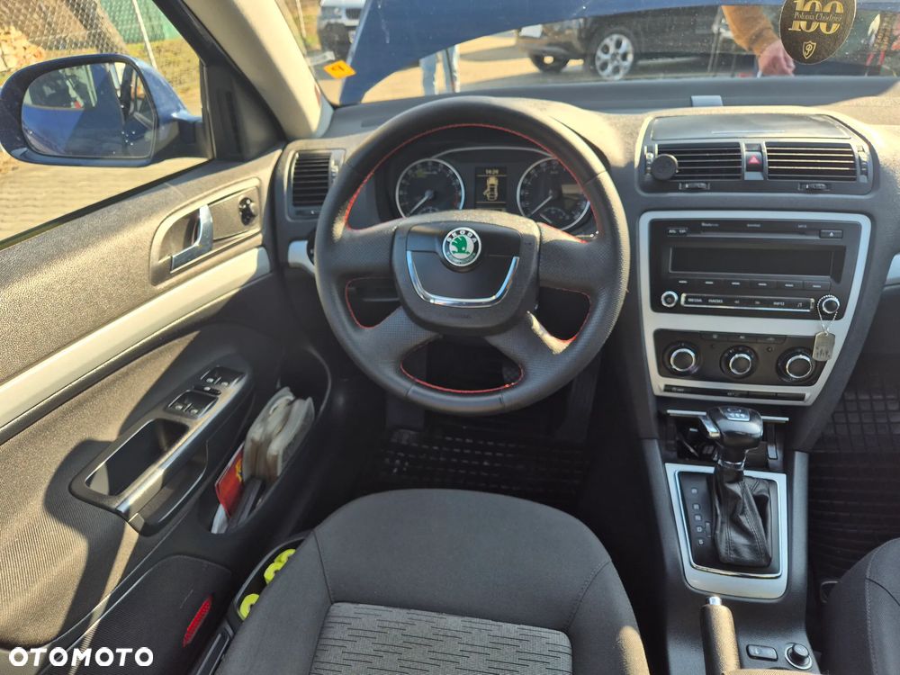 Skoda Octavia 1.6 TDI Elegance DSG - 9