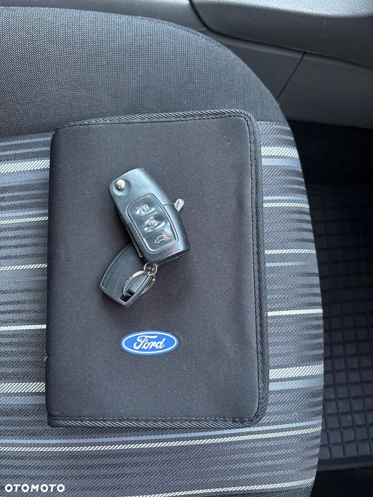 Ford Focus 1.6 Comfort - 26