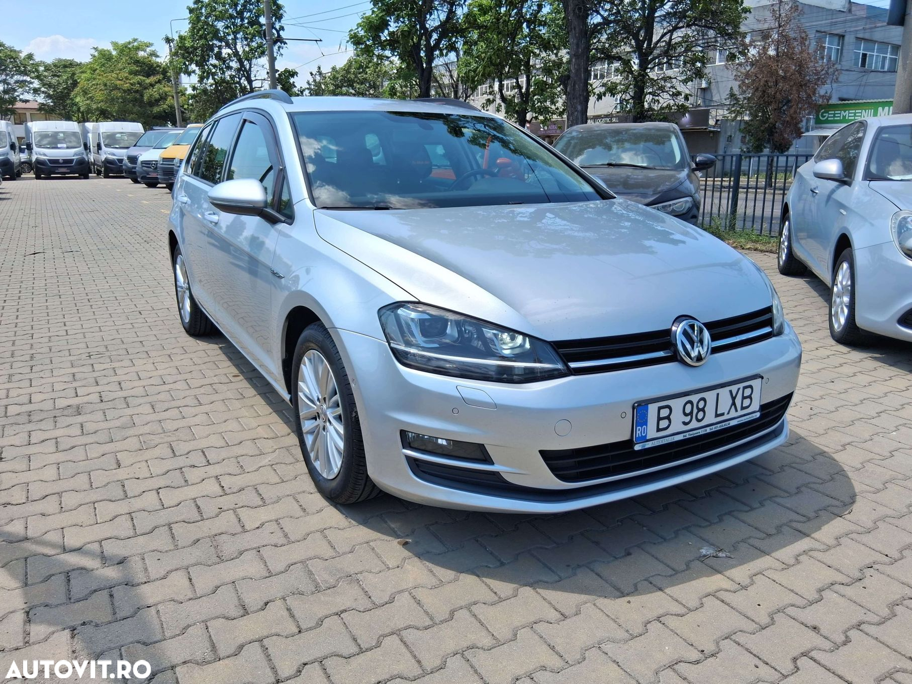 Volkswagen Golf Sportsvan 2.0 TDI DPF BMT Comfortline - 3