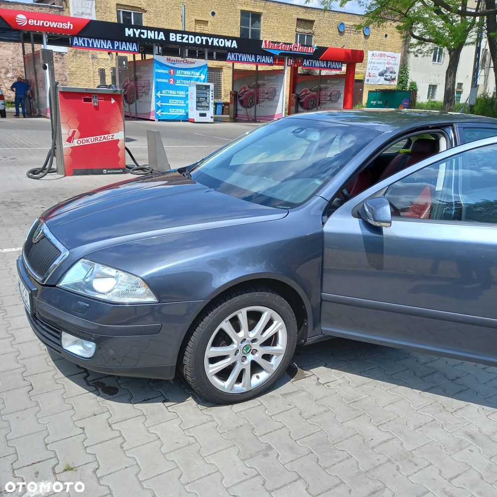 Skoda Octavia 2.0 TDI DPF DSG Laurin & Klement - 3