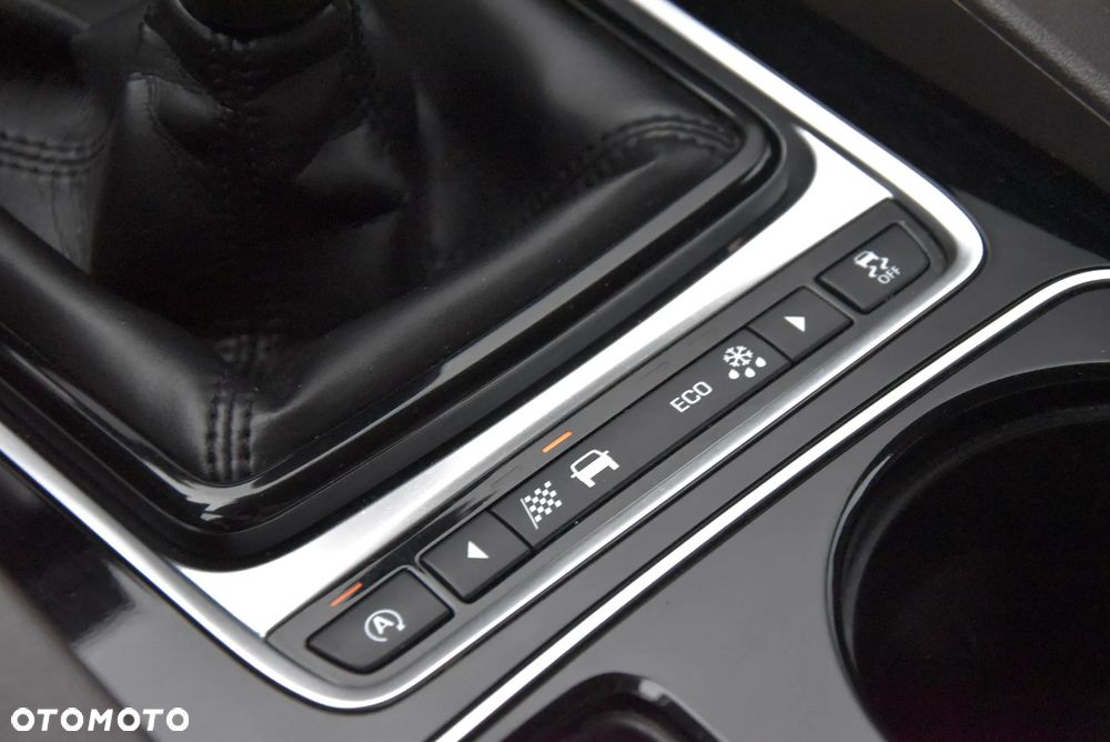 Jaguar F-Pace 2.0 i4D AWD R-Sport - 27