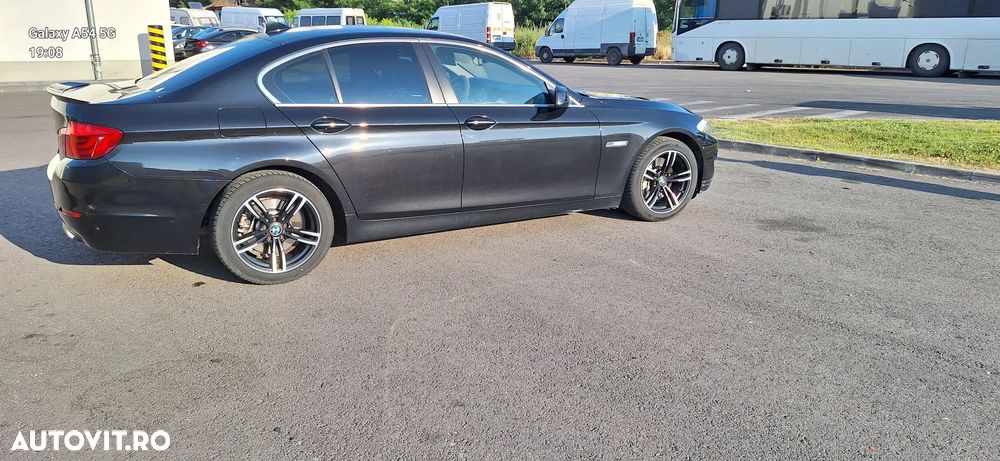 BMW Seria 5 525d Aut. - 9