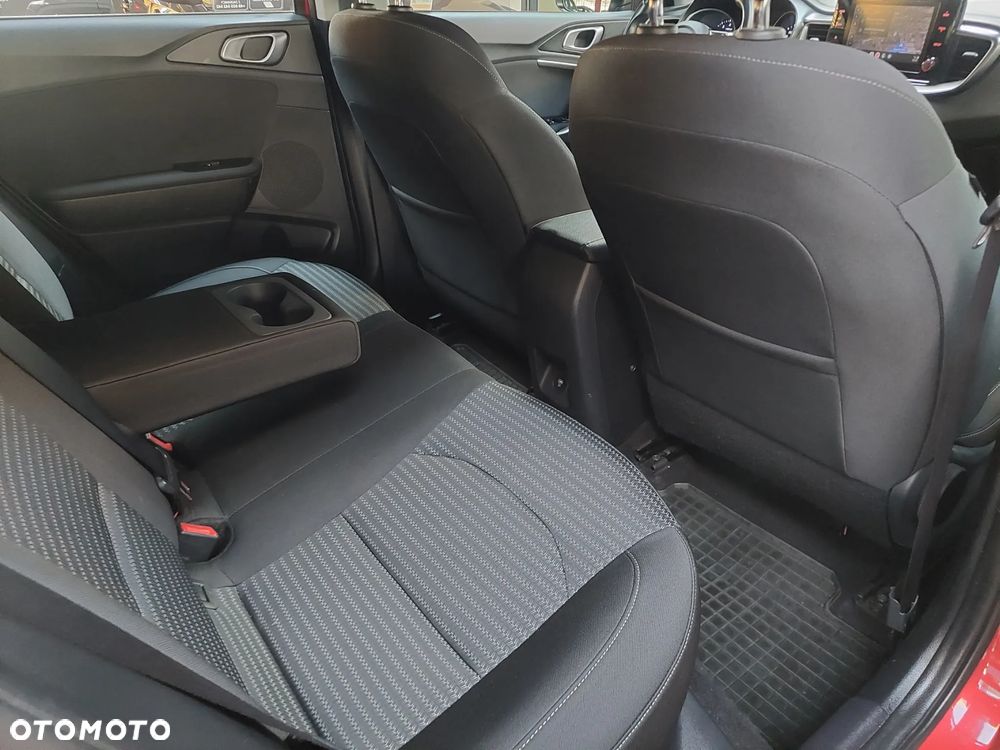 Kia Ceed 1.5 T-GDI M - 19