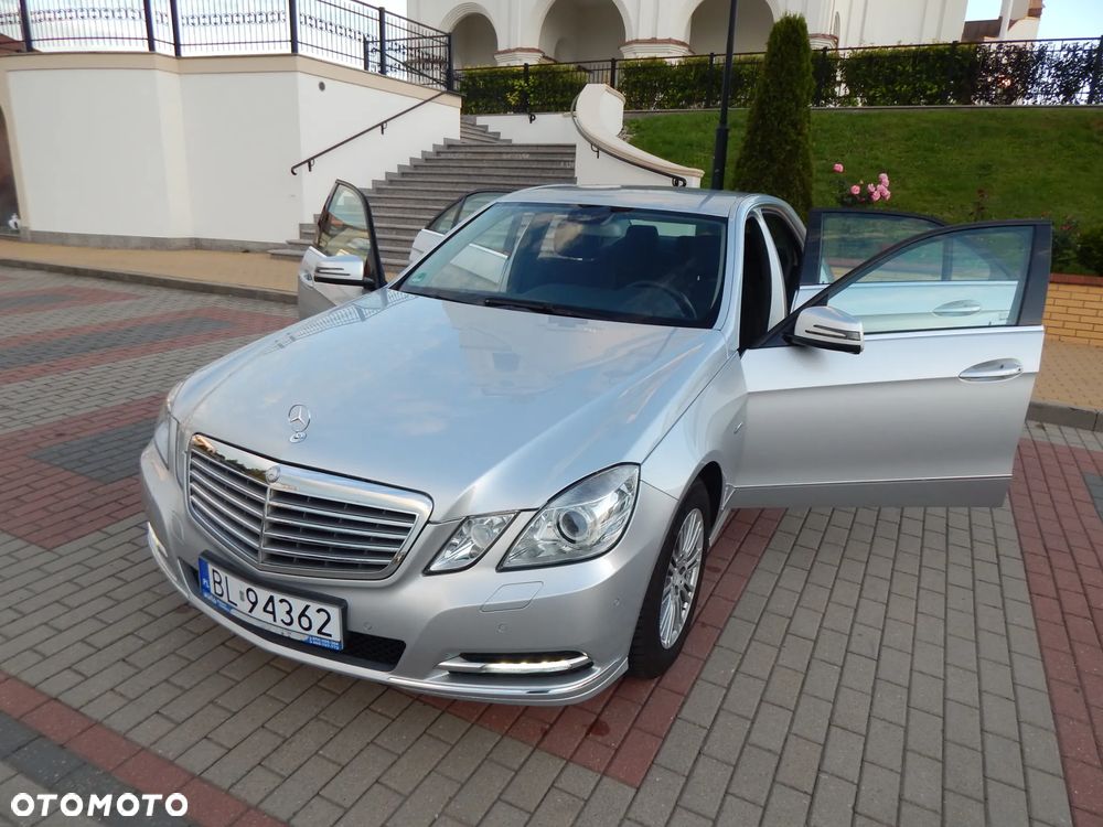 Mercedes-Benz Klasa E 250 CGI BlueEff Elegance - 35