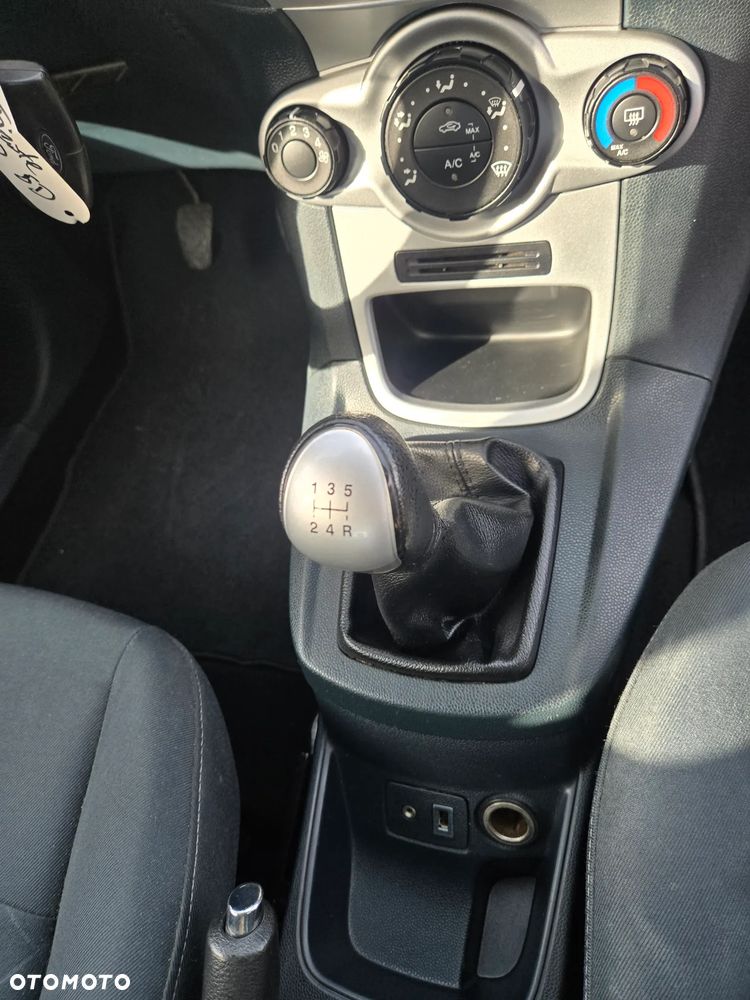 Ford Fiesta - 16