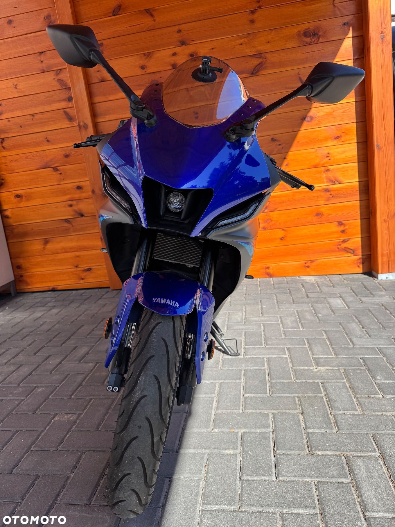 Yamaha YZF - 1