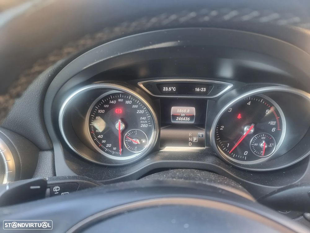 Mercedes-Benz CLA 200 d 4Matic 7G-DCT Urban - 6