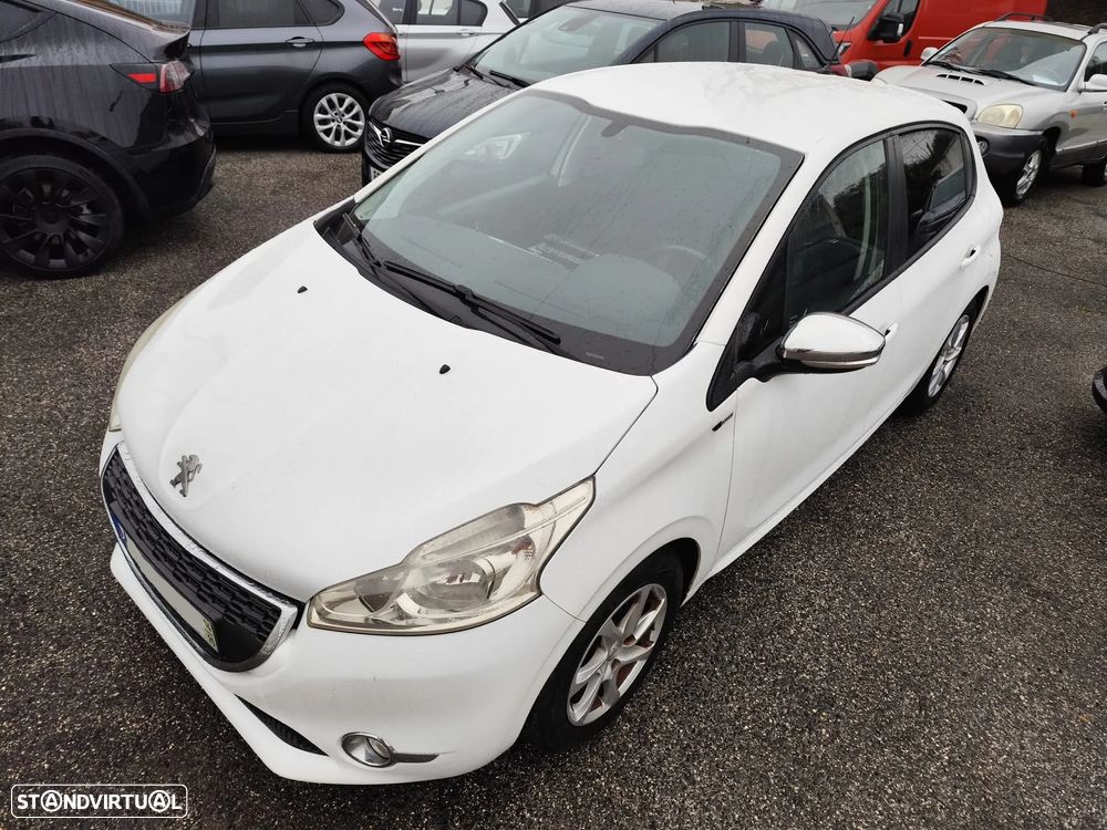 Peugeot 208 1.2 VTi SE Style - 10