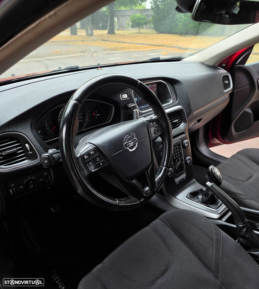 Volvo V40 1.6 D2 Eco R-Design - 25