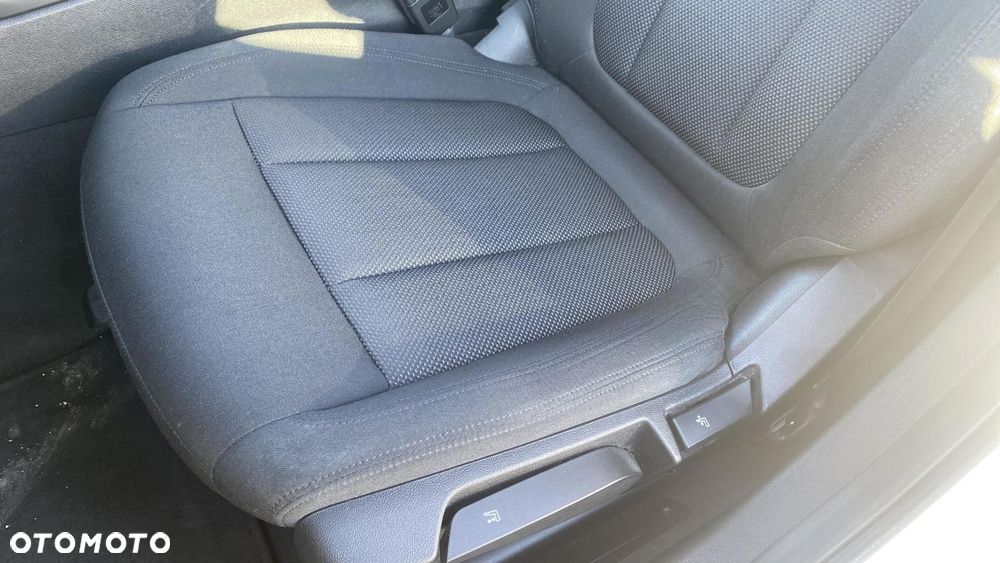 BMW Seria 3 318i Advantage - 18