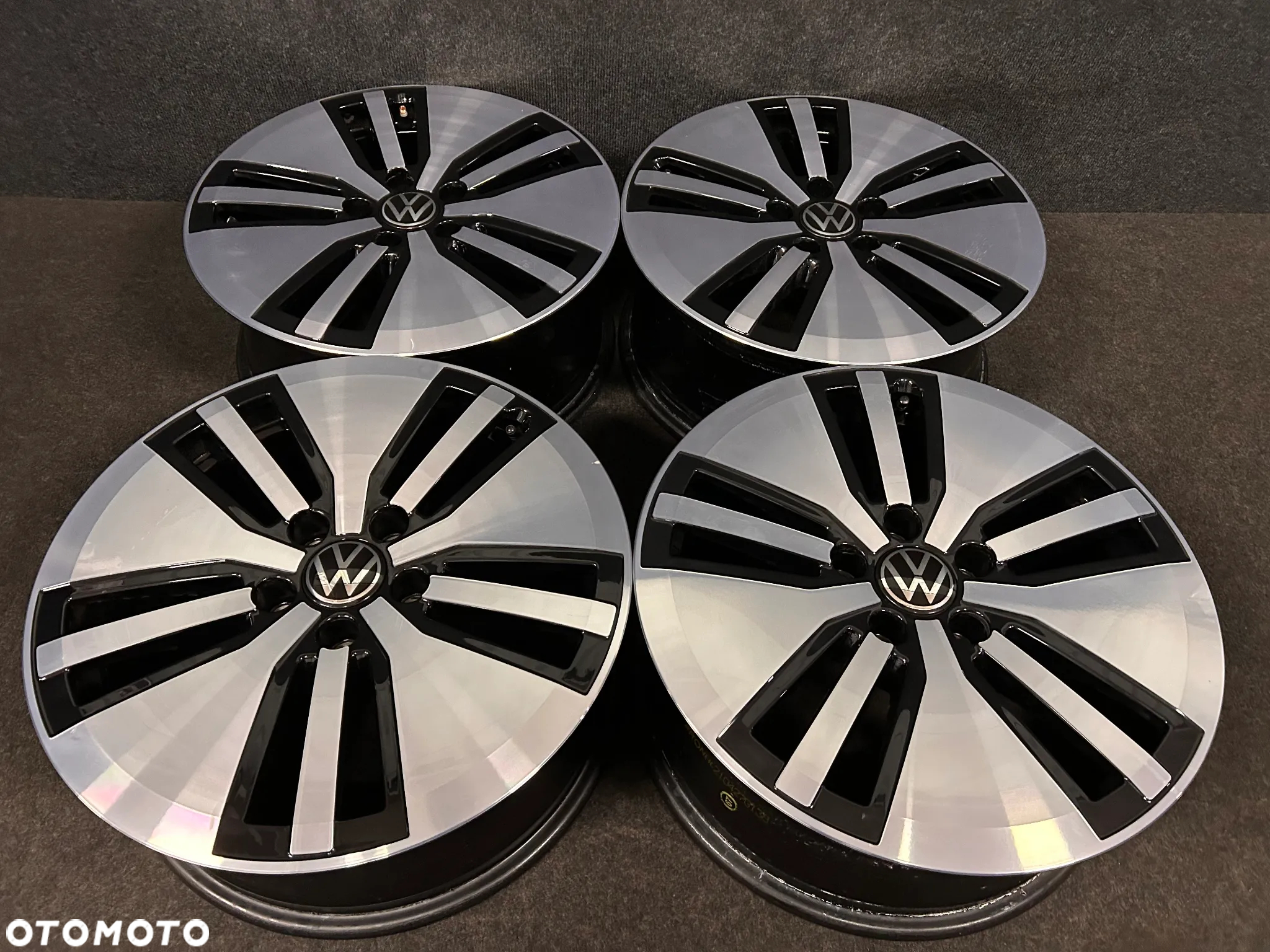Alufelgi VW Passat B8 GTE, B7, Tiguan, Sharan, T-Roc 17 cali 5x112 4szt. ładne! - 4
