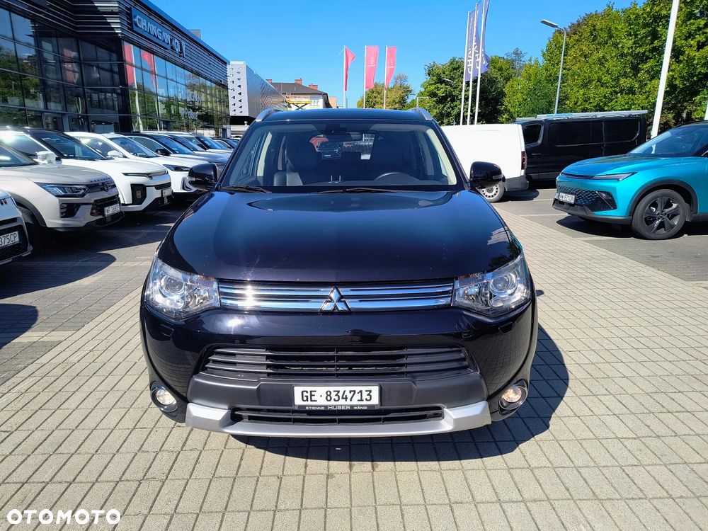 Mitsubishi Outlander Instyle NAVI + - 9