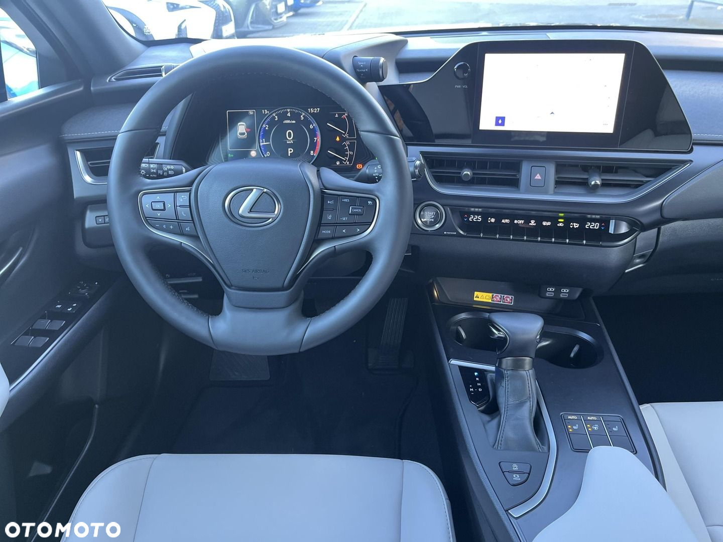 Lexus UX - 12