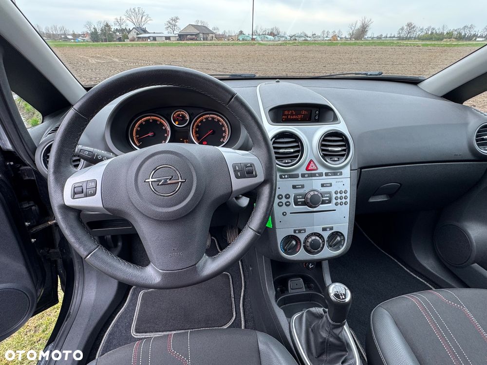 Opel Corsa 1.4 16V Edition 150 - 6