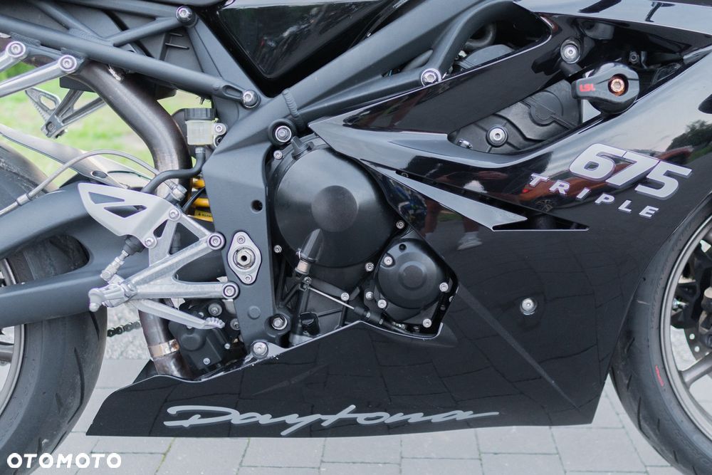 Triumph Daytona - 16