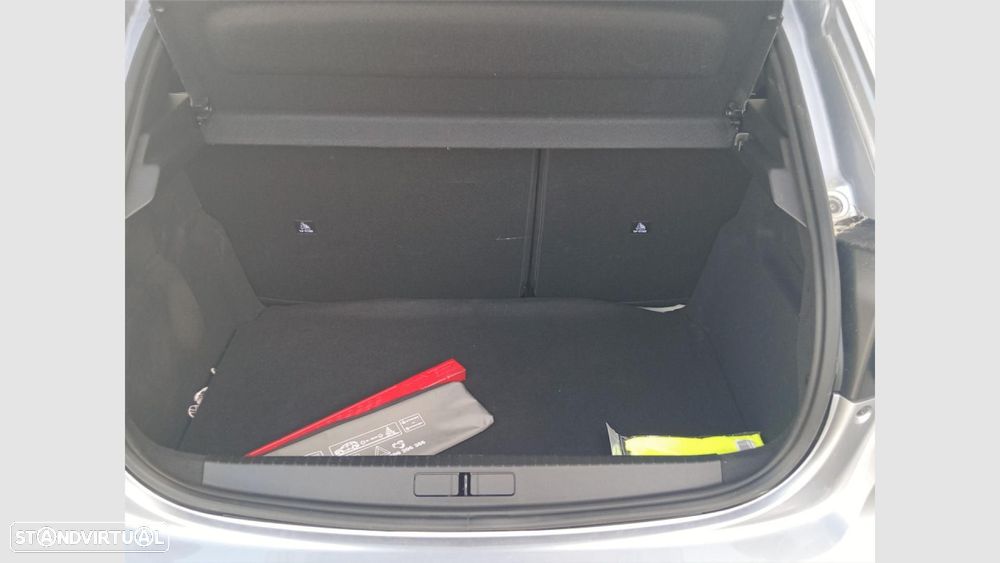 Peugeot 208 1.2 Hybrid Allure e-DCS6 - 17