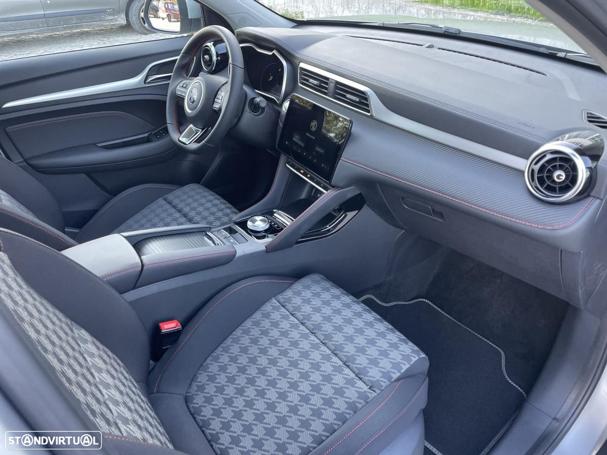 MG ZS EV 72.6 kWh Comfort OBC 11 kW - 18