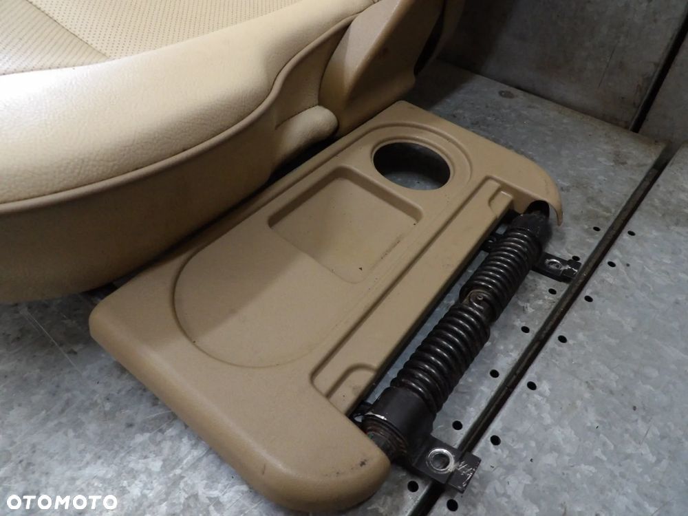 LAND ROVER DISCOVERY II FOTEL LEWY PRAWY TYŁ 3 RZĄD KOMPLET - 10