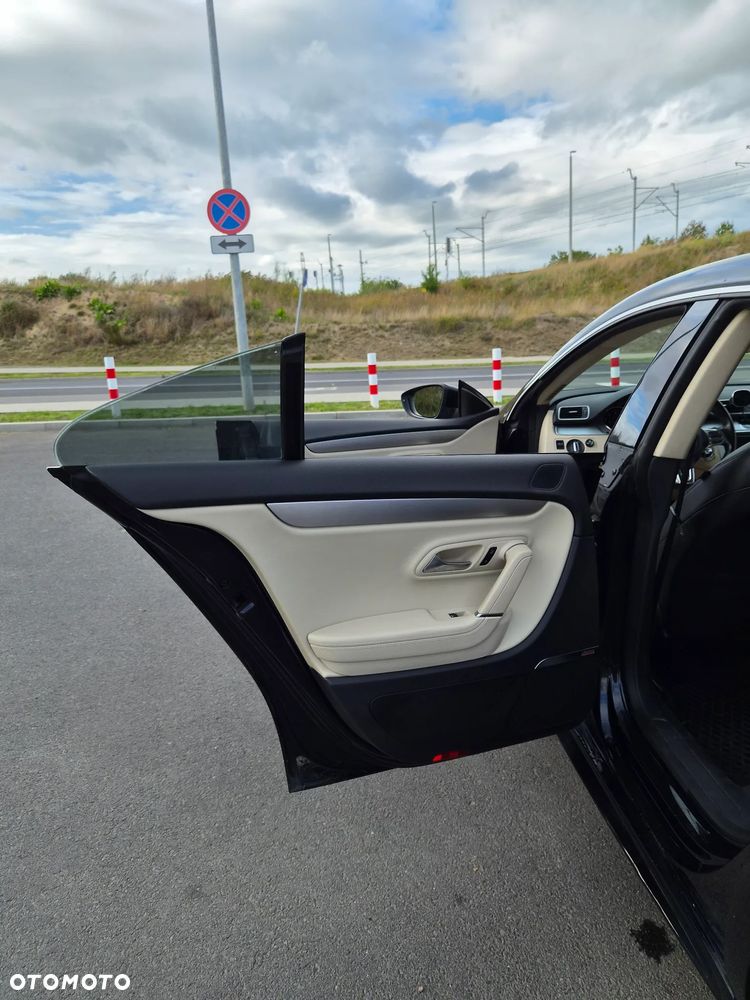 Volkswagen Passat CC - 38
