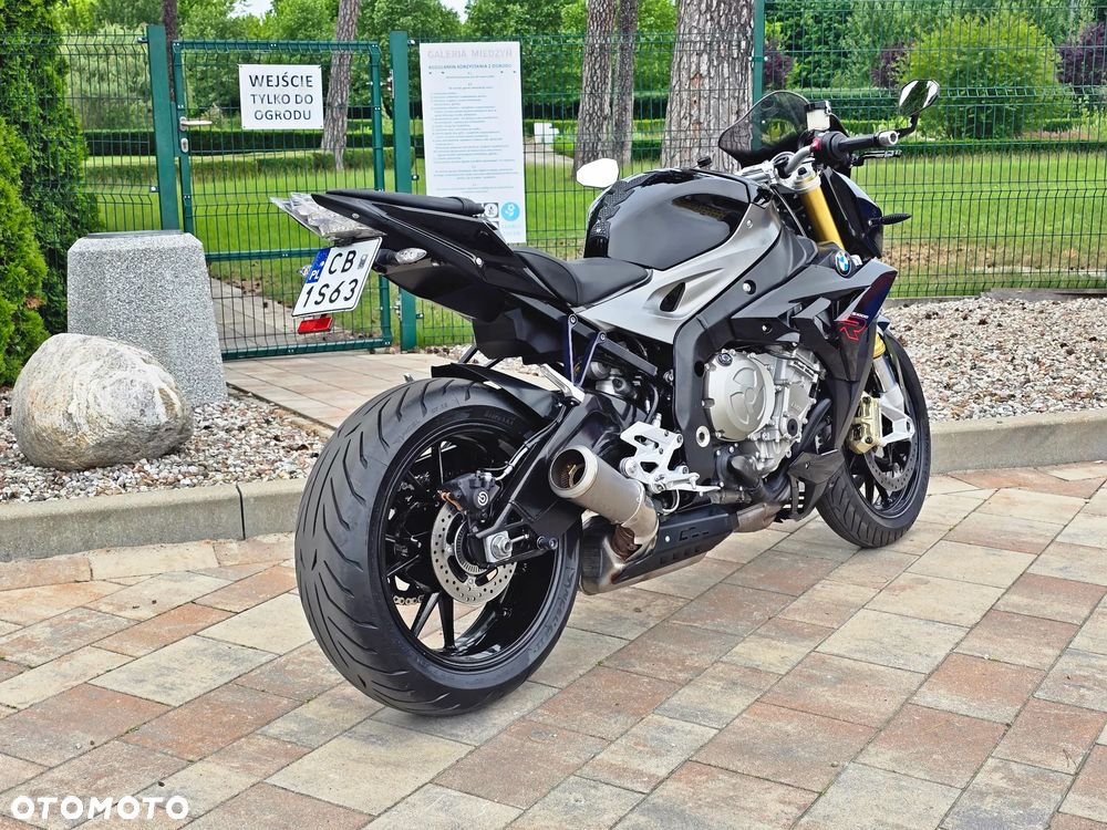 BMW S - 5