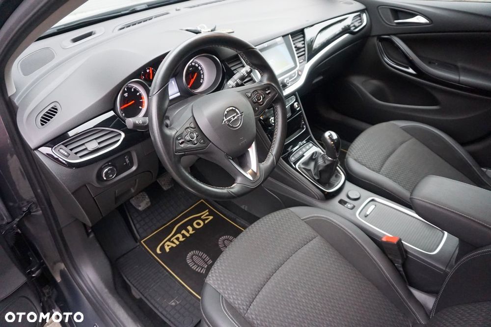 Opel Astra 1.4 Turbo Cosmo - 25