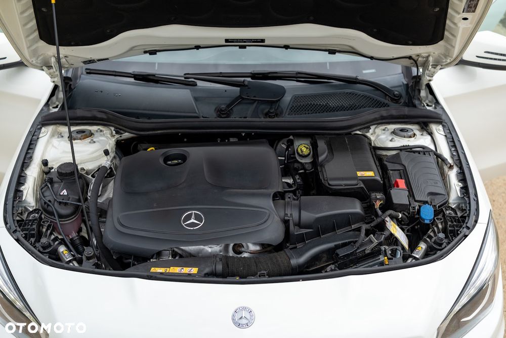 Mercedes-Benz CLA 250 7G-DCT - 38
