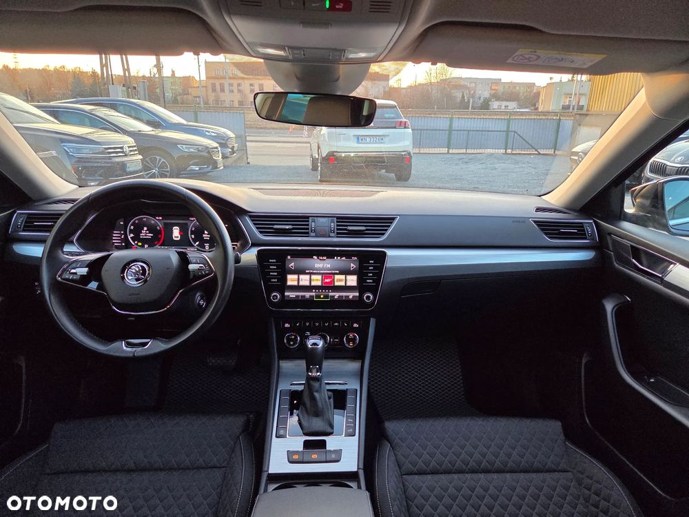 Skoda Superb 1.5 TSI Ambition DSG - 17